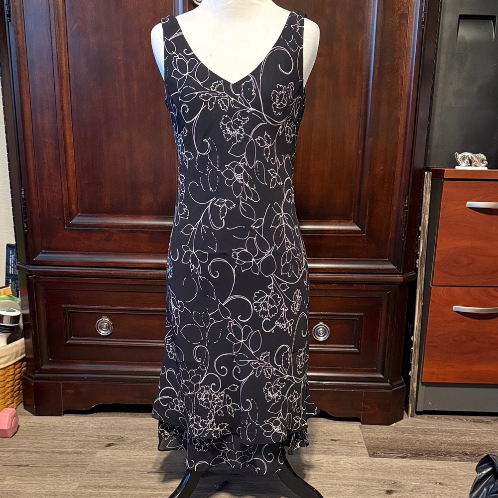 Jones New York Black and White Floral Midi Dress
